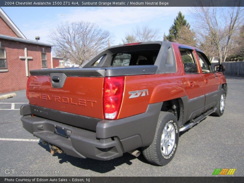 Sunburst Orange Metallic / Medium Neutral Beige 2004 Chevrolet Avalanche 1500 Z71 4x4