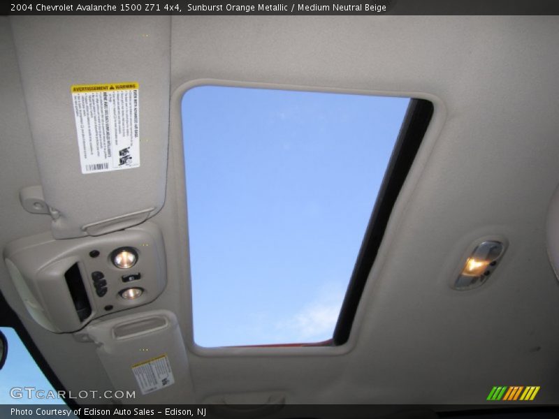Sunburst Orange Metallic / Medium Neutral Beige 2004 Chevrolet Avalanche 1500 Z71 4x4
