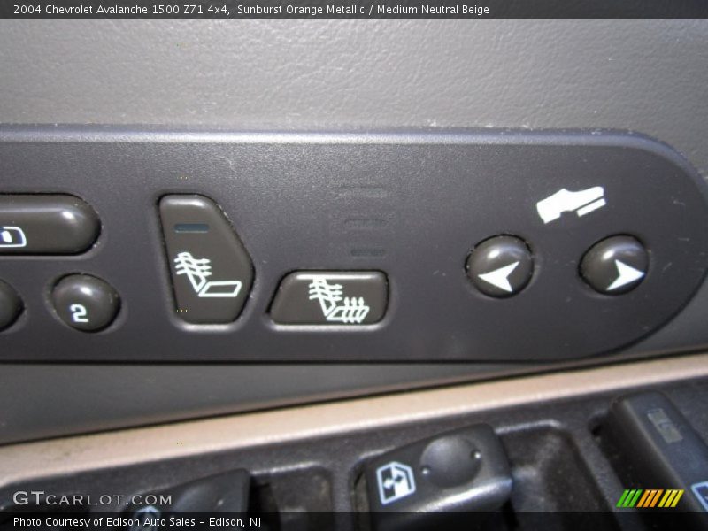 Sunburst Orange Metallic / Medium Neutral Beige 2004 Chevrolet Avalanche 1500 Z71 4x4