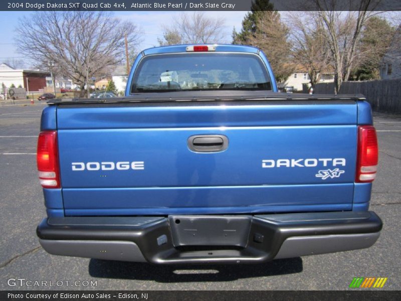 Atlantic Blue Pearl / Dark Slate Gray 2004 Dodge Dakota SXT Quad Cab 4x4