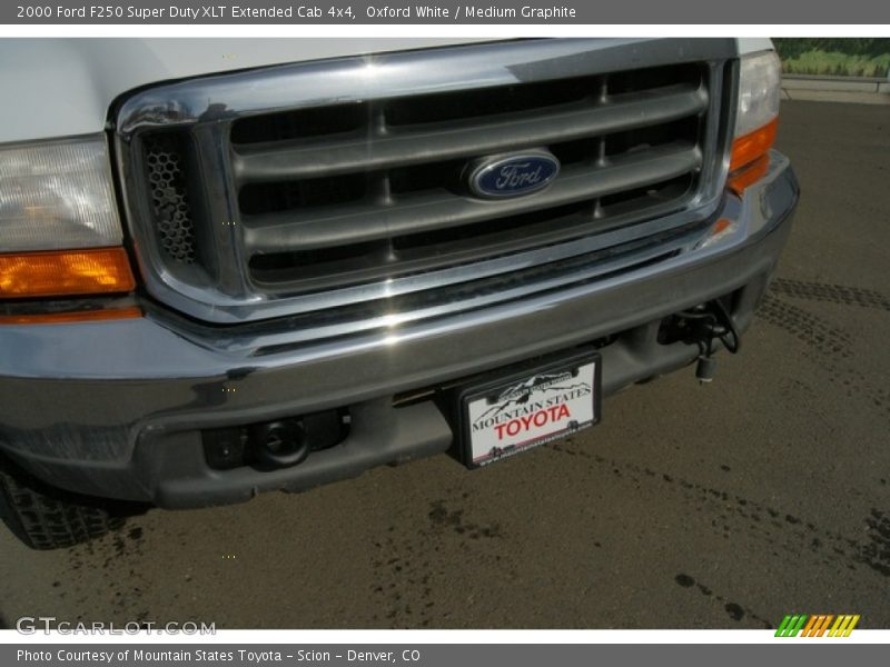 Oxford White / Medium Graphite 2000 Ford F250 Super Duty XLT Extended Cab 4x4