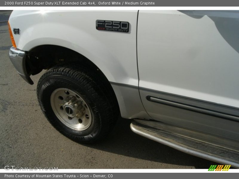 Oxford White / Medium Graphite 2000 Ford F250 Super Duty XLT Extended Cab 4x4