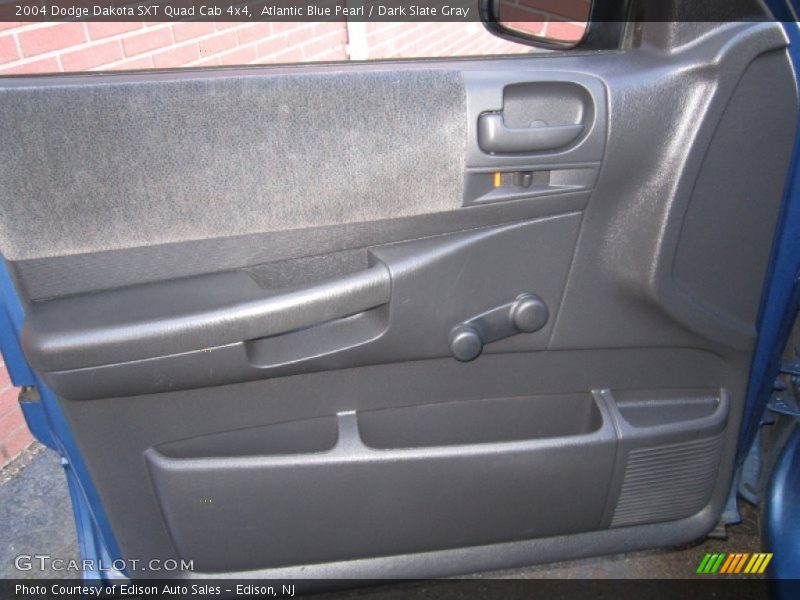 Atlantic Blue Pearl / Dark Slate Gray 2004 Dodge Dakota SXT Quad Cab 4x4