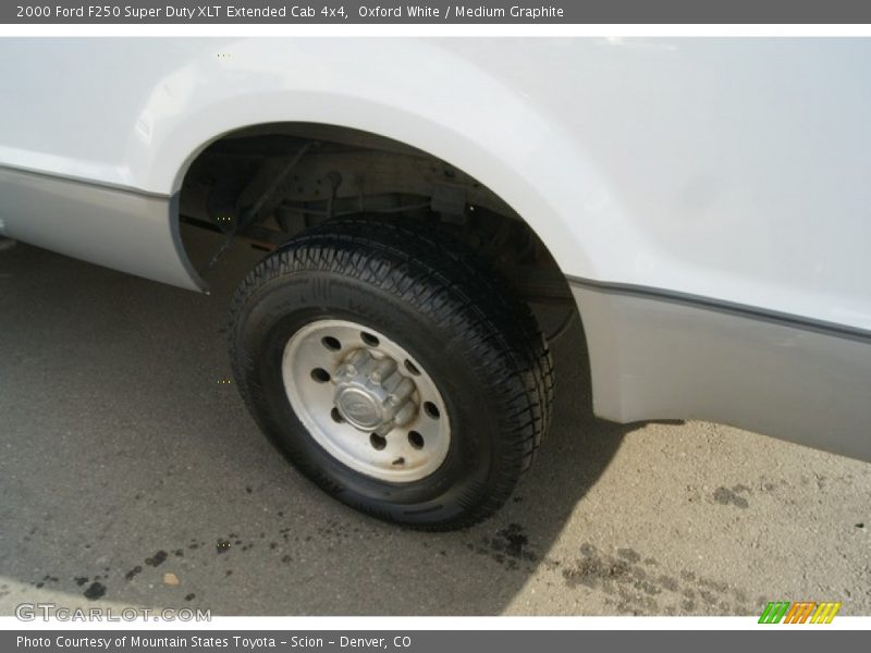 Oxford White / Medium Graphite 2000 Ford F250 Super Duty XLT Extended Cab 4x4