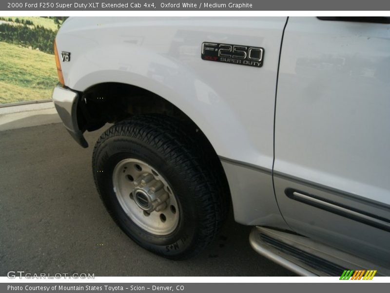 Oxford White / Medium Graphite 2000 Ford F250 Super Duty XLT Extended Cab 4x4