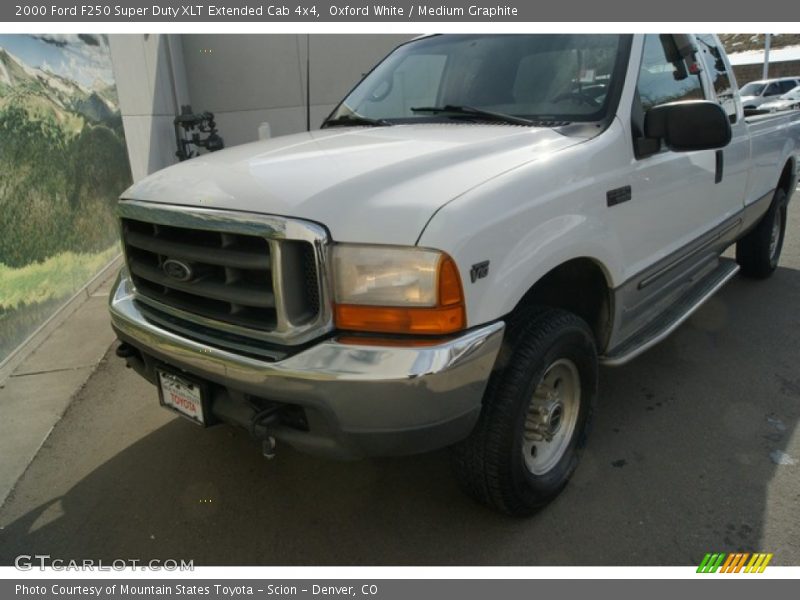 Oxford White / Medium Graphite 2000 Ford F250 Super Duty XLT Extended Cab 4x4