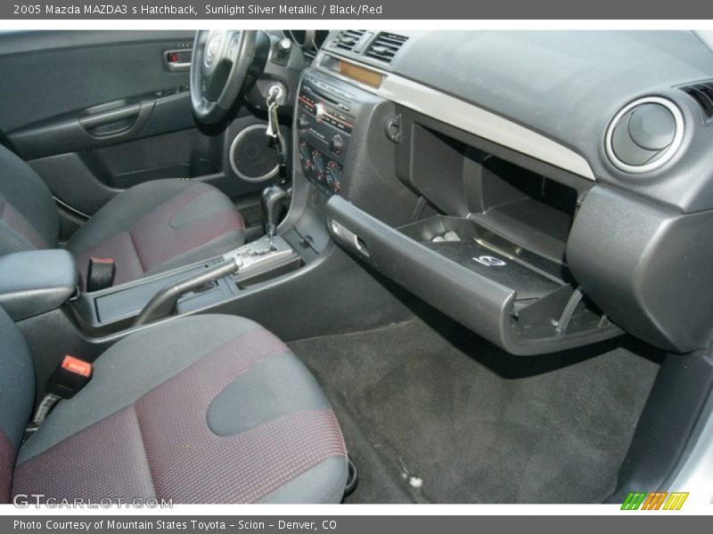 Sunlight Silver Metallic / Black/Red 2005 Mazda MAZDA3 s Hatchback