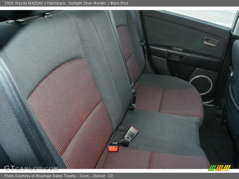 Sunlight Silver Metallic / Black/Red 2005 Mazda MAZDA3 s Hatchback