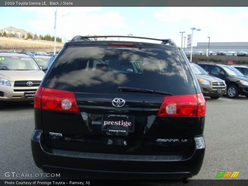 Black / Stone 2009 Toyota Sienna LE