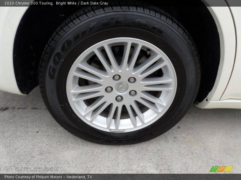 Bright White / Dark Slate Gray 2010 Chrysler 300 Touring