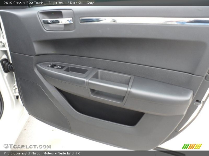 Bright White / Dark Slate Gray 2010 Chrysler 300 Touring
