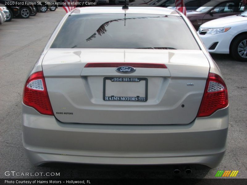 Smokestone Metallic / Camel 2010 Ford Fusion SE