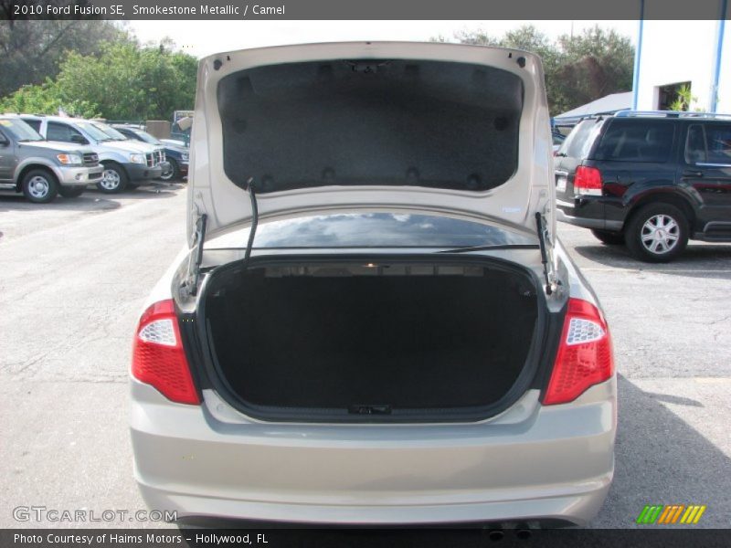 Smokestone Metallic / Camel 2010 Ford Fusion SE