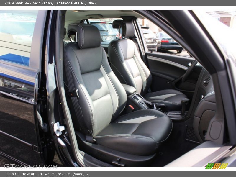 Front Seat of 2009 9-5 Aero Sedan