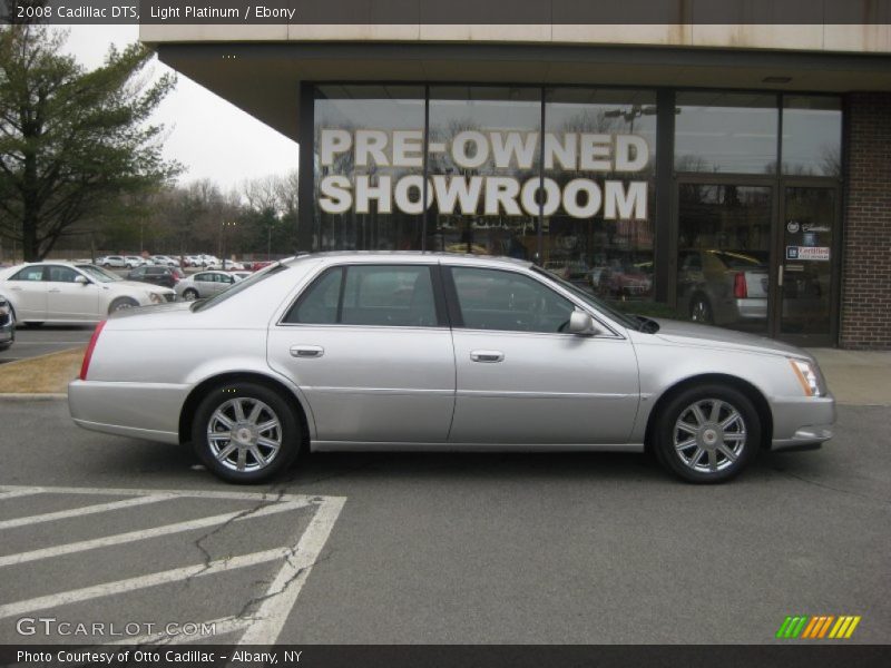 Light Platinum / Ebony 2008 Cadillac DTS