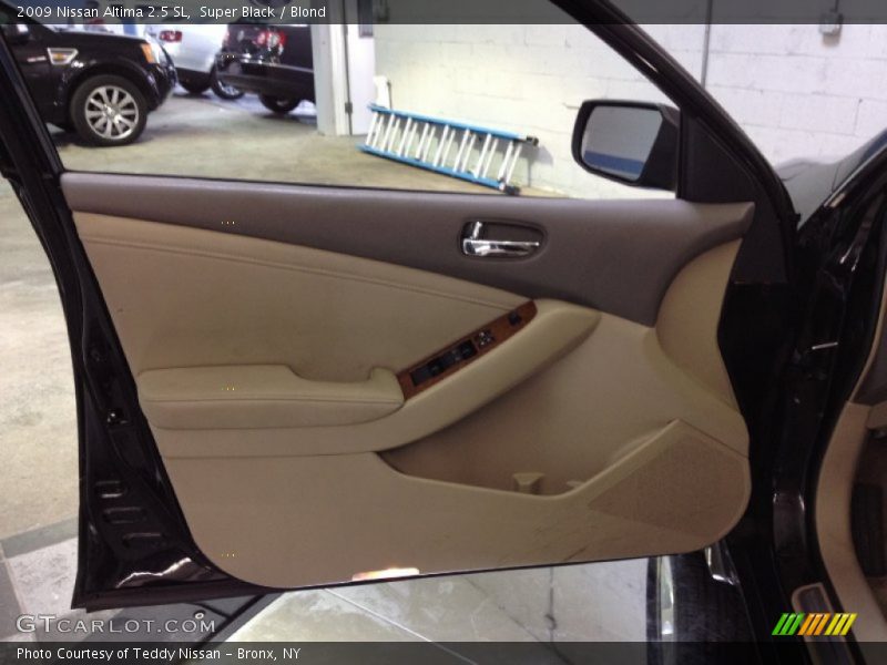 Super Black / Blond 2009 Nissan Altima 2.5 SL