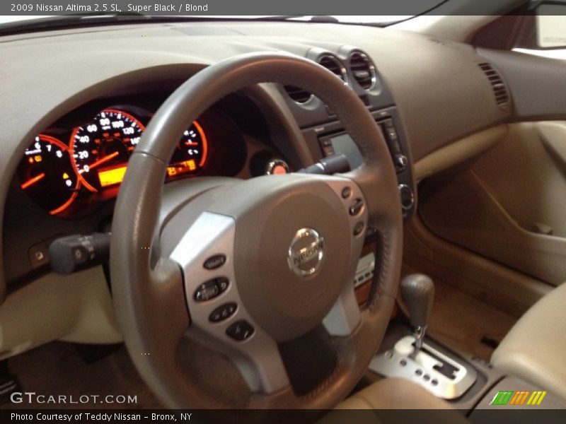 Super Black / Blond 2009 Nissan Altima 2.5 SL