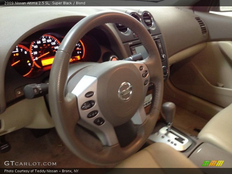 Super Black / Blond 2009 Nissan Altima 2.5 SL