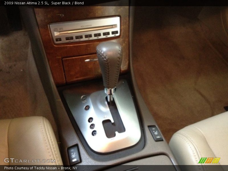 Super Black / Blond 2009 Nissan Altima 2.5 SL