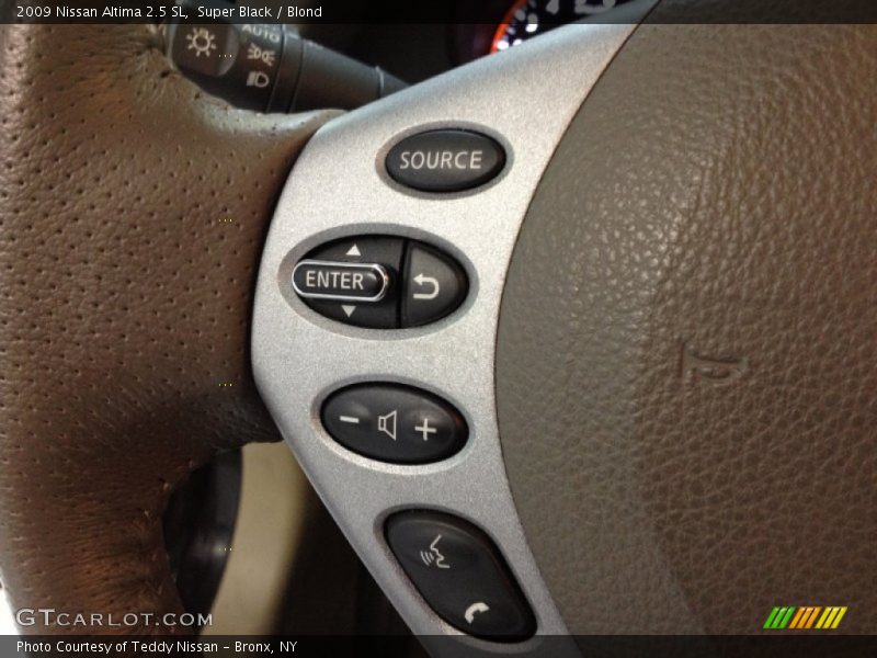 Super Black / Blond 2009 Nissan Altima 2.5 SL