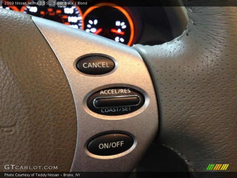 Super Black / Blond 2009 Nissan Altima 2.5 SL