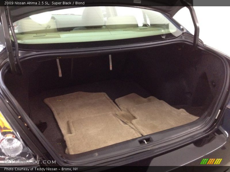 Super Black / Blond 2009 Nissan Altima 2.5 SL