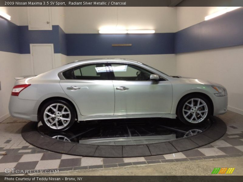 Radiant Silver Metallic / Charcoal 2009 Nissan Maxima 3.5 SV Sport