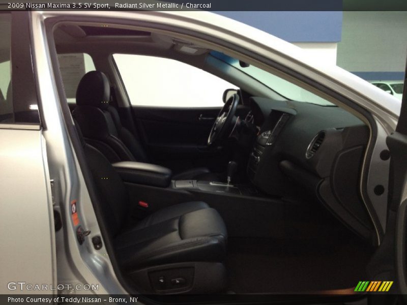 Radiant Silver Metallic / Charcoal 2009 Nissan Maxima 3.5 SV Sport