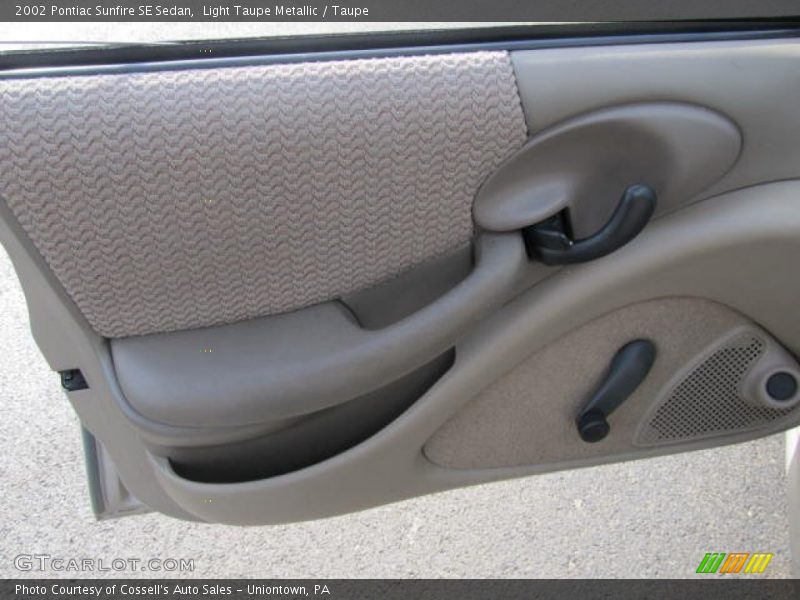 Light Taupe Metallic / Taupe 2002 Pontiac Sunfire SE Sedan