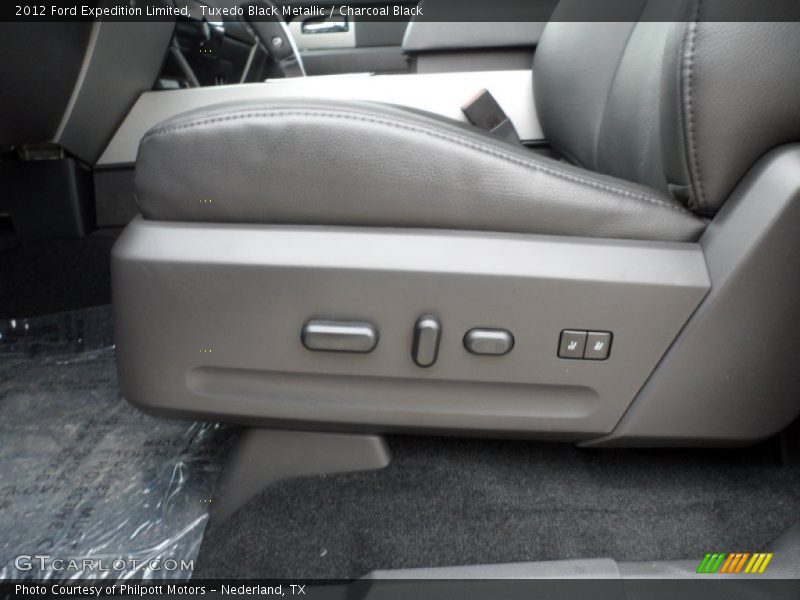 Tuxedo Black Metallic / Charcoal Black 2012 Ford Expedition Limited