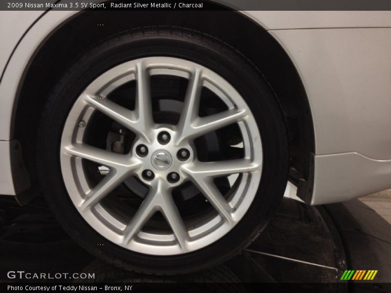 Radiant Silver Metallic / Charcoal 2009 Nissan Maxima 3.5 SV Sport