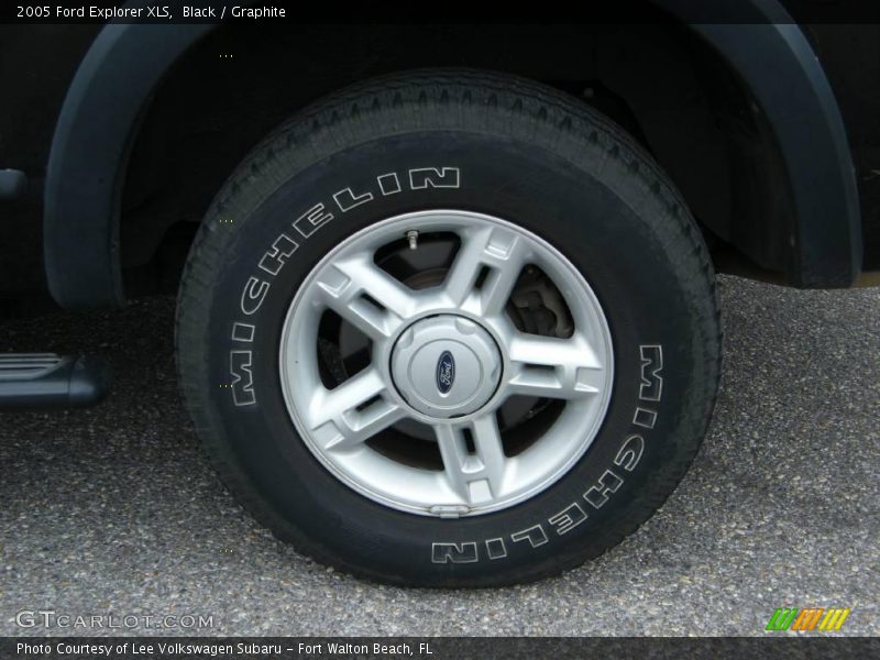 Black / Graphite 2005 Ford Explorer XLS