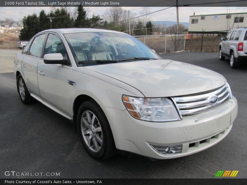 Front 3/4 View of 2008 Taurus SEL