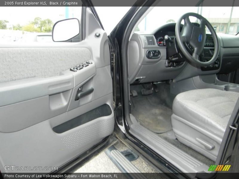 Black / Graphite 2005 Ford Explorer XLS