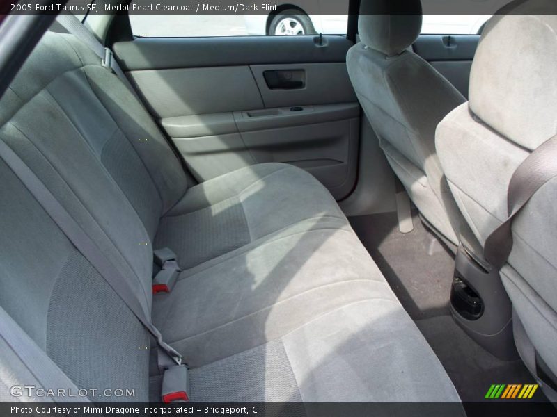 Merlot Pearl Clearcoat / Medium/Dark Flint 2005 Ford Taurus SE