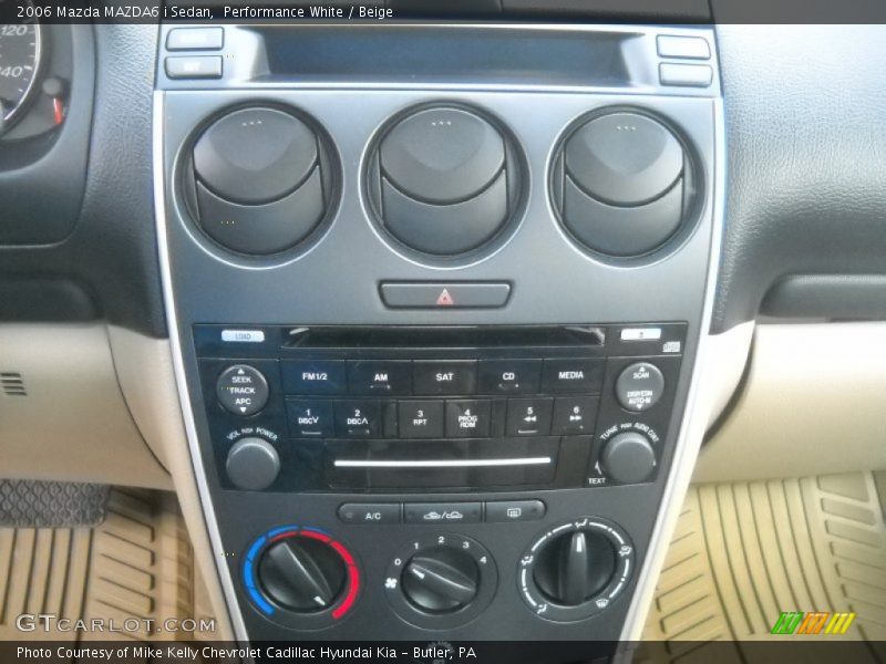 Performance White / Beige 2006 Mazda MAZDA6 i Sedan