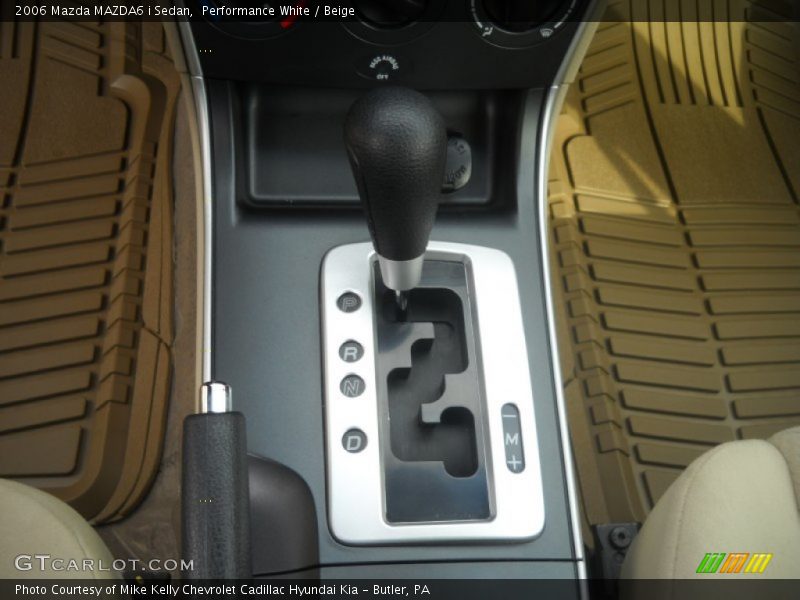 Performance White / Beige 2006 Mazda MAZDA6 i Sedan