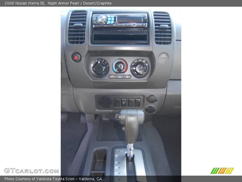 Night Armor Pearl / Desert/Graphite 2006 Nissan Xterra SE