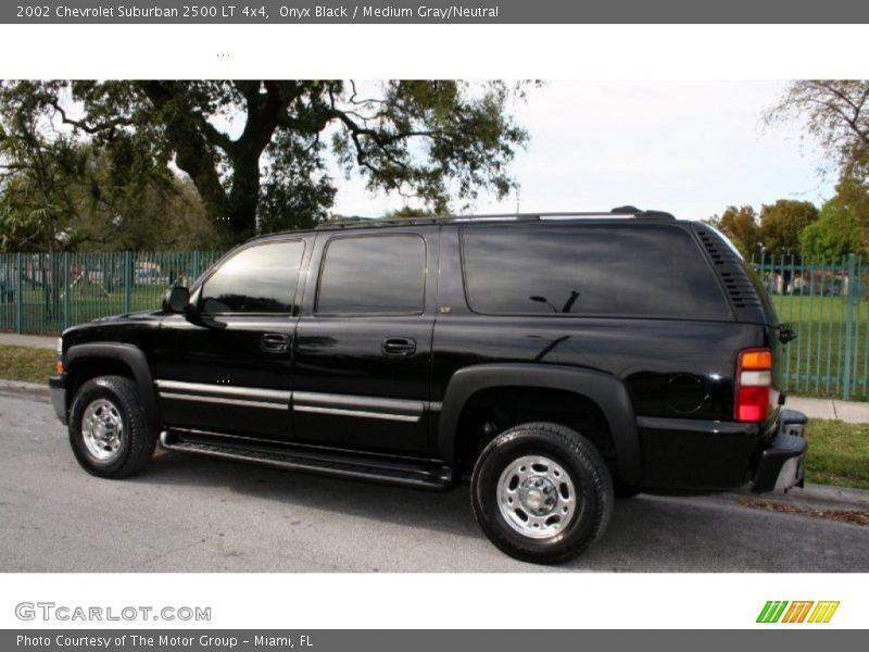 Onyx Black / Medium Gray/Neutral 2002 Chevrolet Suburban 2500 LT 4x4