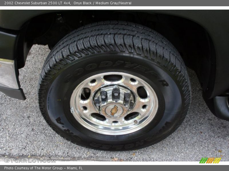 Onyx Black / Medium Gray/Neutral 2002 Chevrolet Suburban 2500 LT 4x4