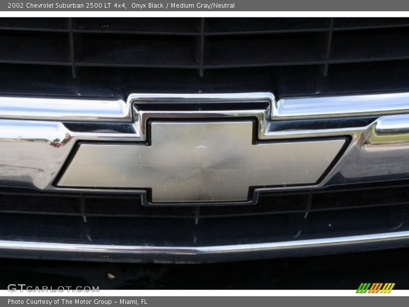Onyx Black / Medium Gray/Neutral 2002 Chevrolet Suburban 2500 LT 4x4