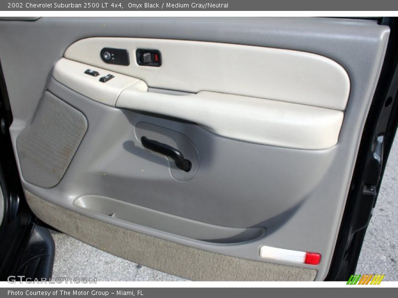 Onyx Black / Medium Gray/Neutral 2002 Chevrolet Suburban 2500 LT 4x4