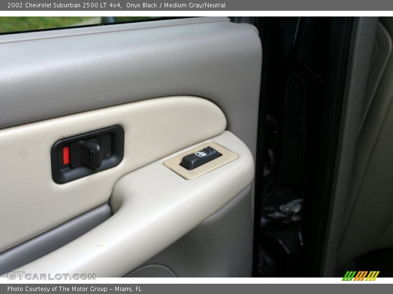 Onyx Black / Medium Gray/Neutral 2002 Chevrolet Suburban 2500 LT 4x4