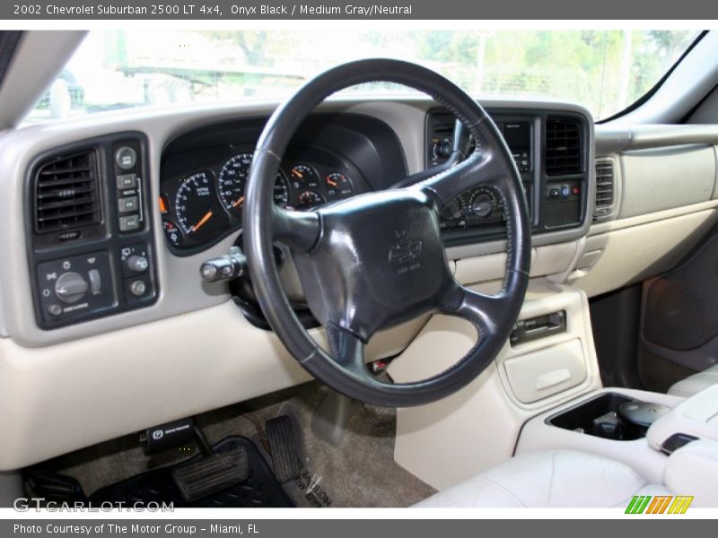 Onyx Black / Medium Gray/Neutral 2002 Chevrolet Suburban 2500 LT 4x4