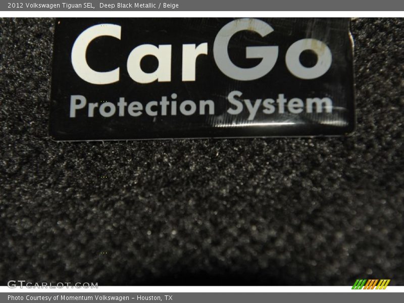 Deep Black Metallic / Beige 2012 Volkswagen Tiguan SEL