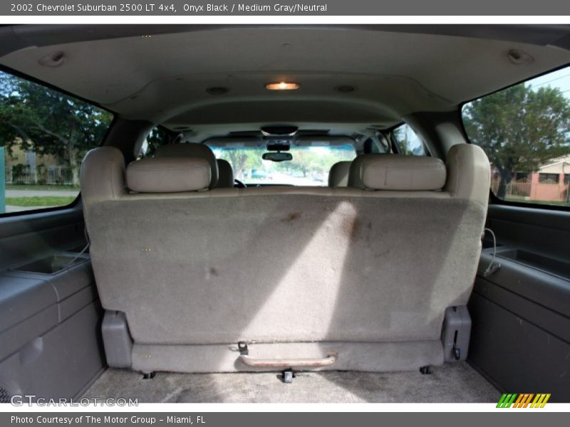 Onyx Black / Medium Gray/Neutral 2002 Chevrolet Suburban 2500 LT 4x4