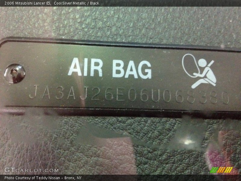 Cool Silver Metallic / Black 2006 Mitsubishi Lancer ES