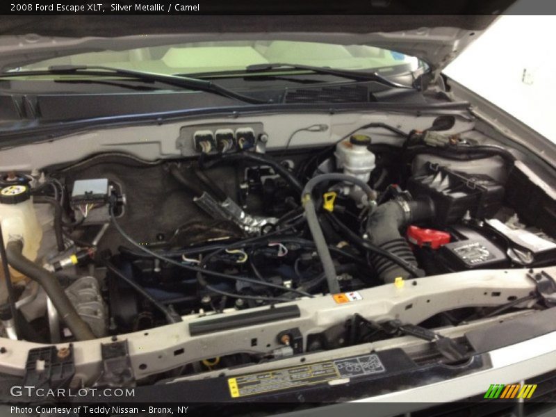 Silver Metallic / Camel 2008 Ford Escape XLT