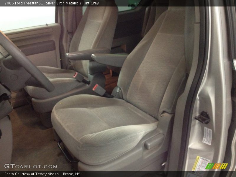 Silver Birch Metallic / Flint Grey 2006 Ford Freestar SE