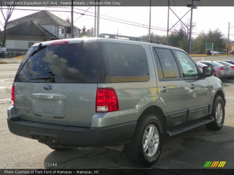 Pewter Metallic / Medium Flint Grey 2006 Ford Expedition XLT 4x4